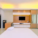 Cozy Living And Spacious Studio At 28Th Floor Kemang Village Apartment By Travelio