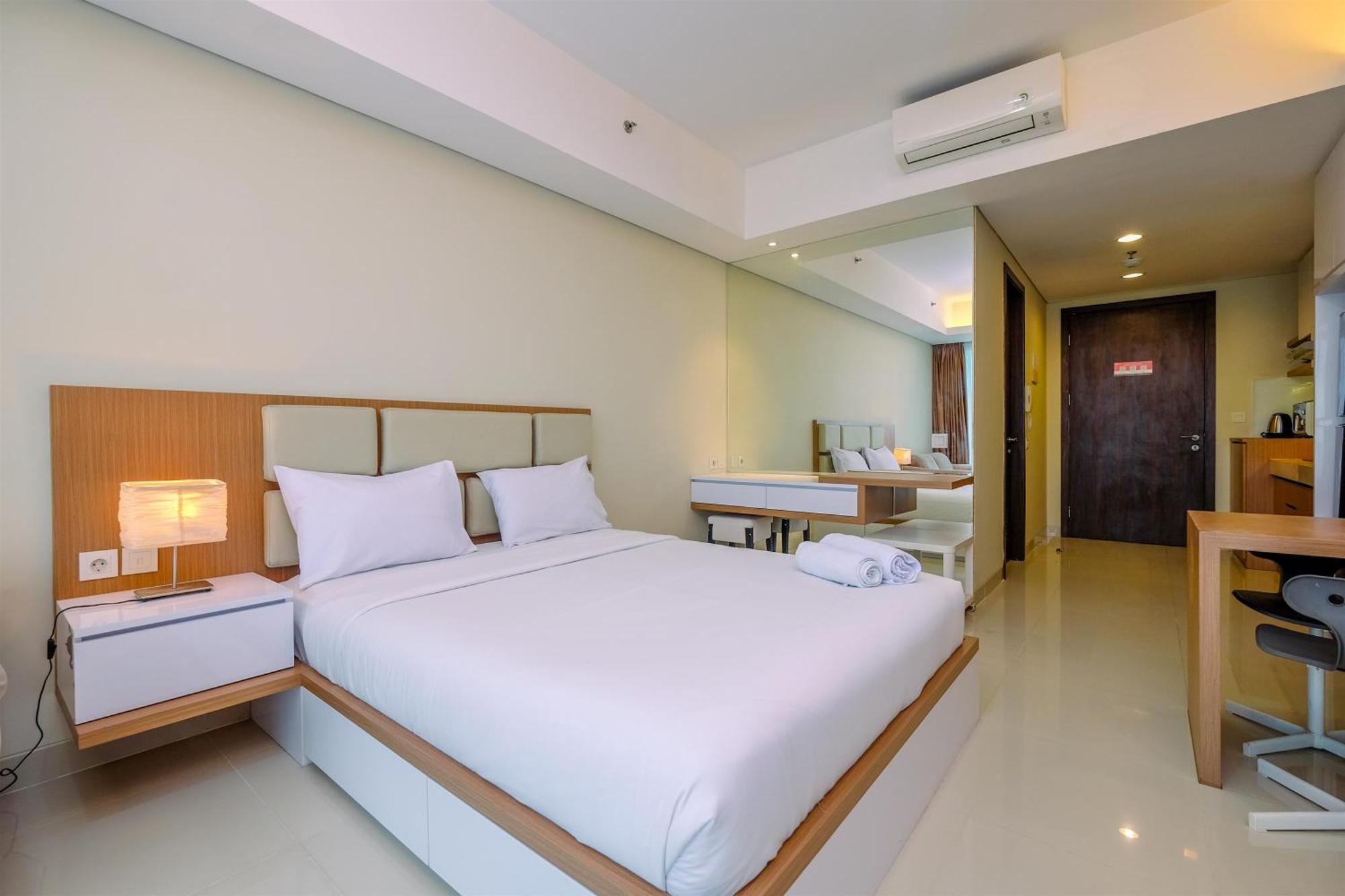 Appartement Cozy Living And Spacious At 28th Floor Kemang Village By Travelio *