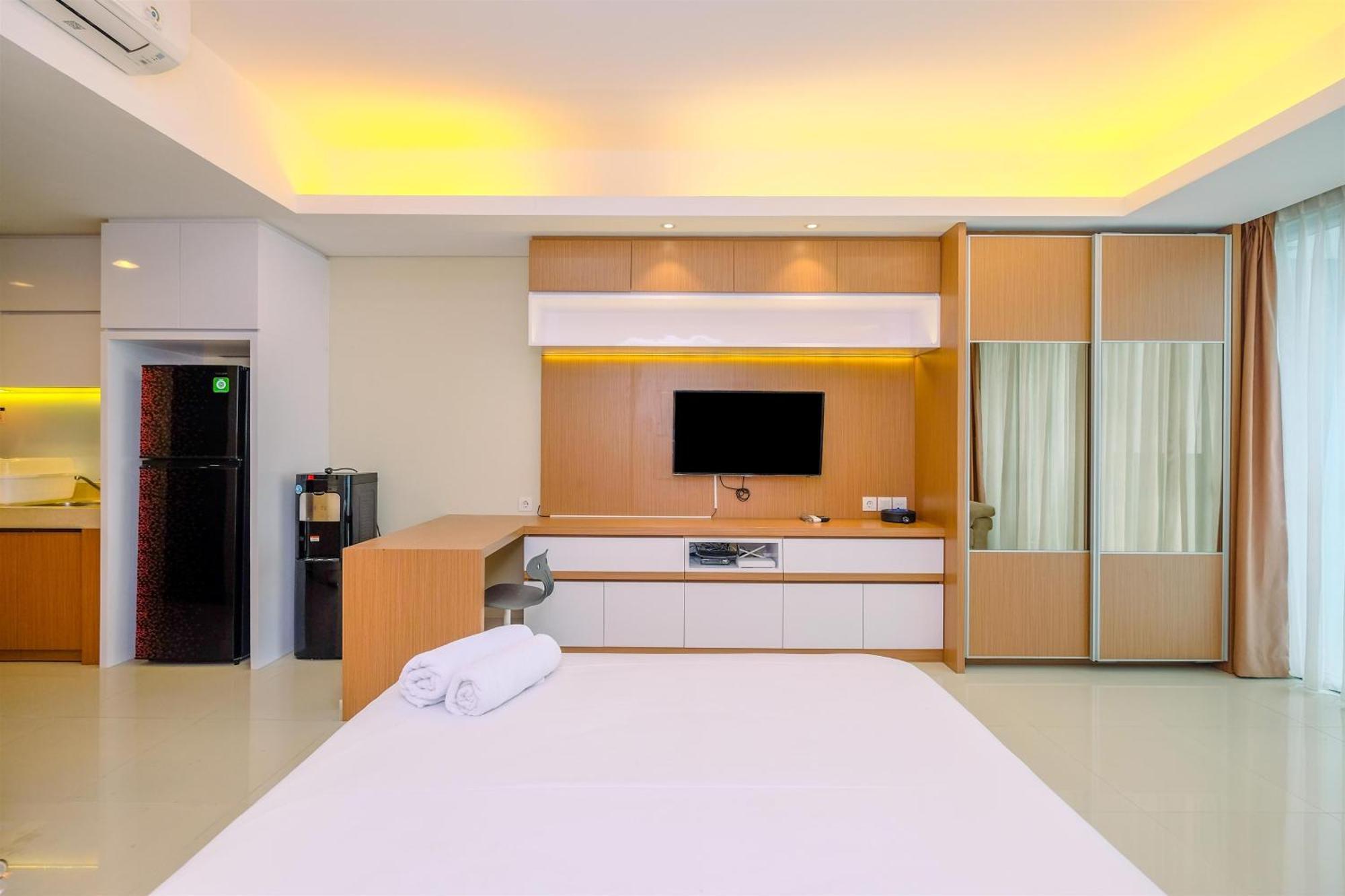 Appartement Cozy Living And Spacious At 28th Floor Kemang Village By Travelio