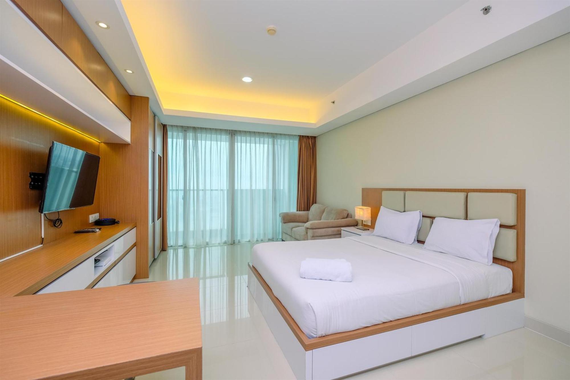 Cozy Living And Spacious At 28th Floor Kemang Village By Travelio Appartement Jakarta